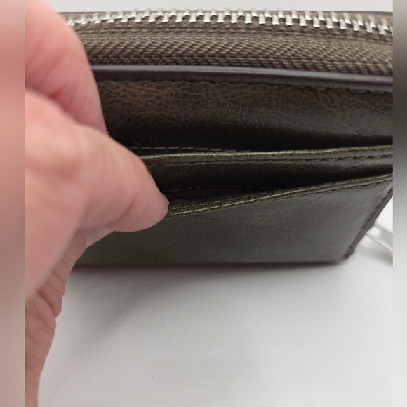 Michael Kors Olive Jet Set Travel Faux Leather Wallet/Cardcase - Picture 3 of 9